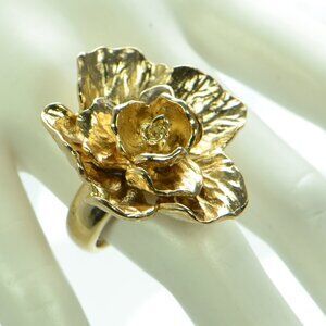 Oscar de la Renta Gold-tone Flower Ring